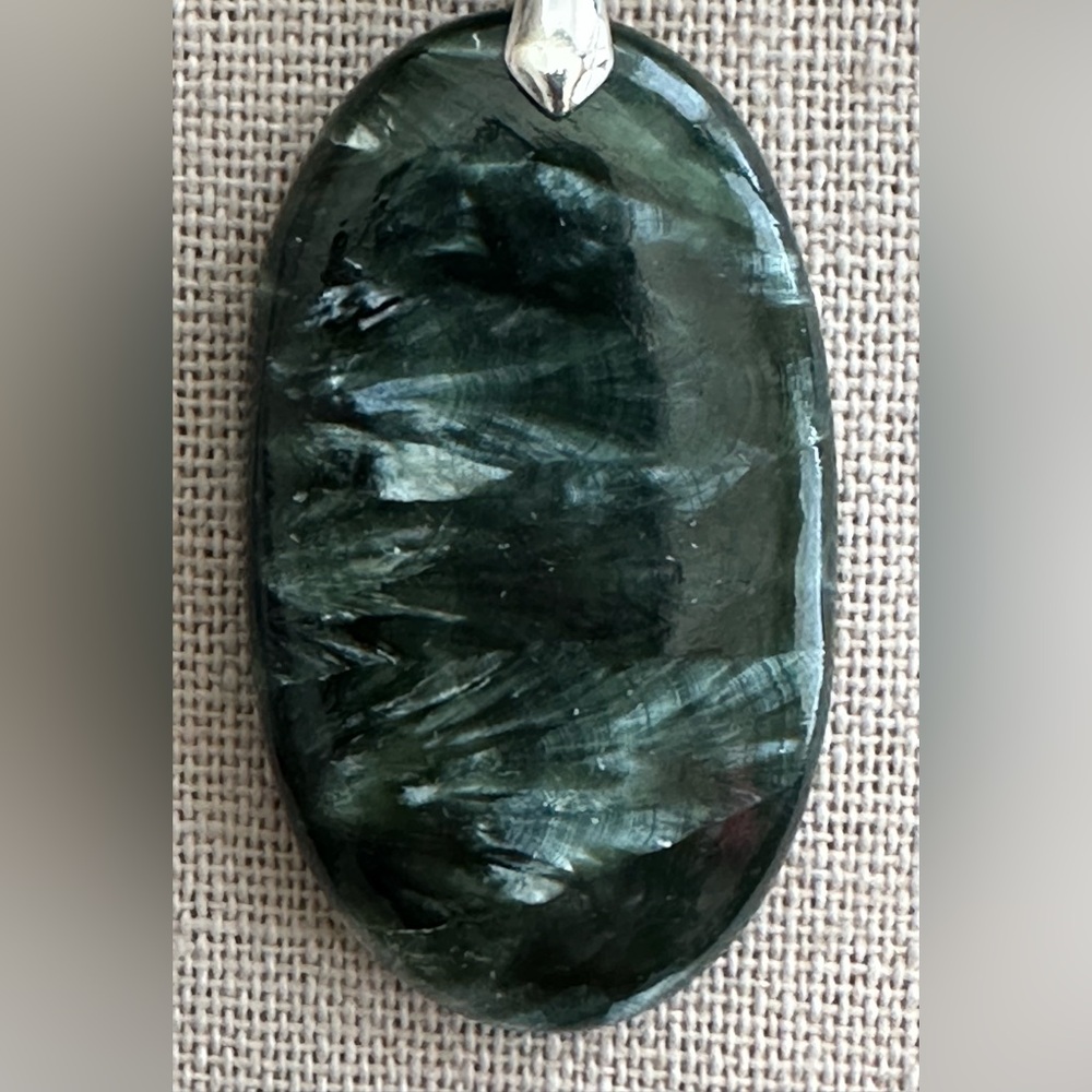 22 inch Fluorite and Seraphinite bead necklace NWOT - Picture 3 of 11